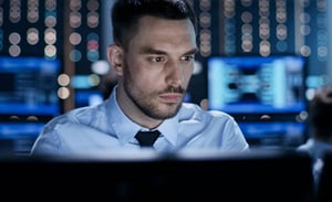 MDR-blog-post man on computer
